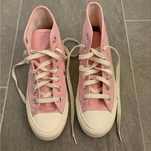 Light Pink & Cream High Top Converse | size 3.5/5.5